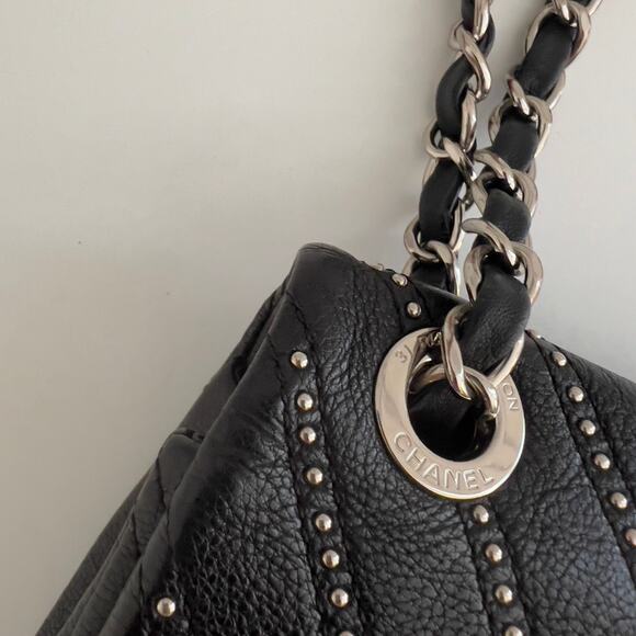 Chanel Calfskin Studded Chevron Medium Stud Wars Flap Black - Picture 12 of 13